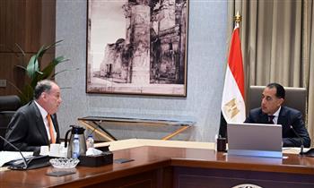 رئيس الوزراء يلتقي رئيس مجلس إدارة شركة "بلومبرج جرين" لبحث إقامة شراكات في الأمن الغذائي 