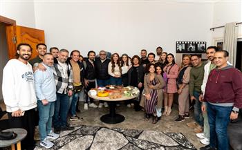 بروفات ترابيزة تجمع أبطال مسلسل "أنا وهو وهم" وانطلاق التصوير خلال أيام