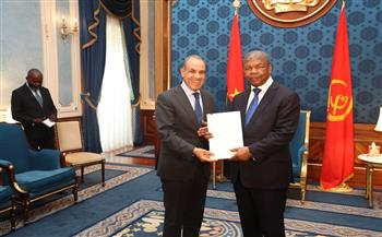 وزير الخارجية يسلم رسالة خطية من السيد رئيس الجمهورية للرئيس الأنجولي