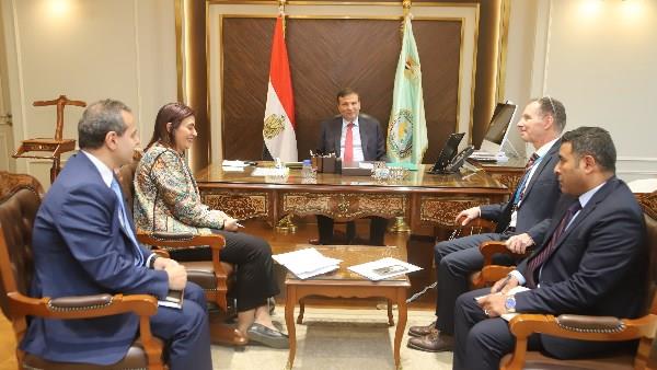 وزير الزراعة: برنامج الأغذية العالمي شريك رئيسي في دعم المبادرات الوطنية