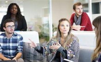 6 تفاصيل دقيقة تكشف انطباعك الأول قبل النطق بكلمة