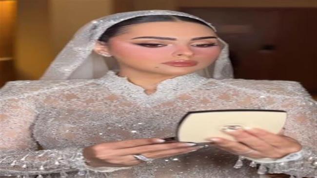 محمد هنيدي يحتفل بزفاف نجلته فريدة بإحدى الفنادق الكبرى بالقاهرة