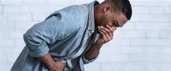 10  أسباب مختلفة للغثيان