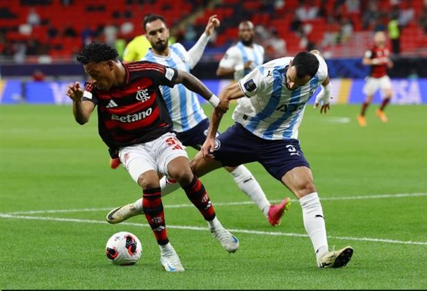 كأس إنتر كونتيننتال.. ربع ساعة سلبية بين بيراميدز وفلامنجو  