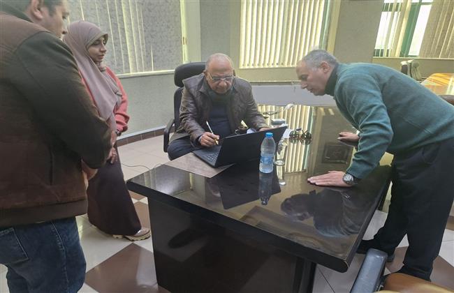 وزير الكهرباء يتفقد قطاع شبكات المدن الجديدة بمدينة العاشر من رمضان بالشرقية