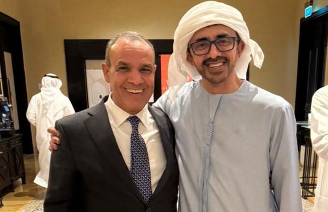 وزير الخارجية يبحث مع نظيره الإماراتي تعزيز العلاقات الثنائية