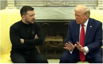 كاتب أمريكي: ترامب يسعى لتسوية متوازنة وزيلينسكي يرفض أي تنازل سياسي  