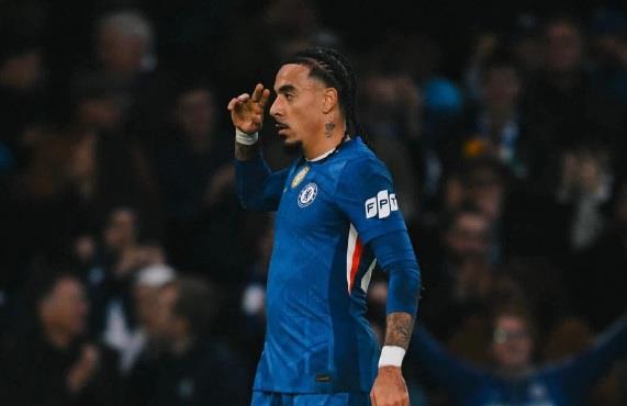 الدوري الإنجليزي.. تشيلسي يفوز على إيفرتون بثنائية نظيفة  