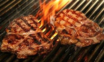حتى لا تصاب بالأمراض .. تجنب طهي اللحوم بهذه الطريقة !