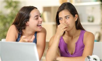 انتبهي.. 6 أشياء تجاهلها يؤثر سلبًا على انطباع الآخرين عنكِ