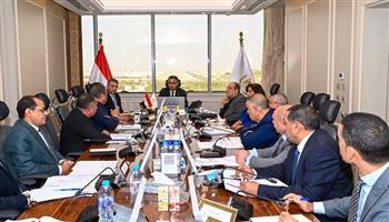 تطوير منظومة الطحن على طاولة اجتماع وزير التموين مع شركات المطاحن