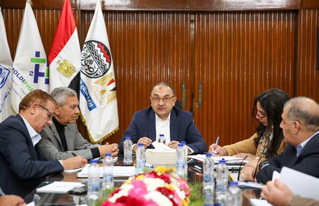 وزير قطاع الأعمال: تطوير 97 خط إنتاج بشركات "القابضة للأدوية" ونمو المبيعات بنسبة 30%