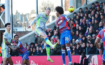 الدوري الإنجليزي.. مانشستر سيتي يفوز على كريستال بالاس بثنائية بمشاركة مرموش