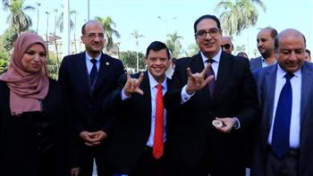   احتفلوا معهم باليوم العالمى للإعاقة.. د. عبدالصادق يكرم الملهمين من ذوى الهمم