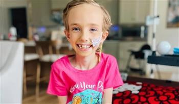 أقوى من السرطان.. صدمة على مواقع التواصل بعد وفاة أشهر طفلة مؤثرة