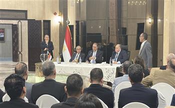 نائب وزير الخارجية يؤكد أهمية التوعية المستمرة لأبناء الجالية المصرية في السعودية بالالتزام بالقوانين