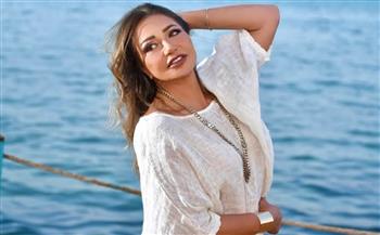 ليلى علوي تستقبل الشتاء من الساحل الشمالي