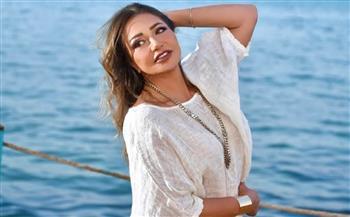 ليلى علوي تستقبل الشتاء من الساحل الشمالي