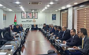 وزير العمل الأردني يؤكد أهمية الاستفادة من الخبرات المصرية في قطاع البترول والغاز