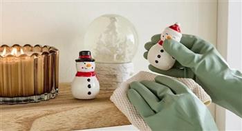 لربات البيوت.. طرق ذكية لتنظيف ديكورات ليلة رأس السنة دون تحريك أي قطعة