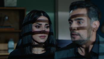 حادث يقلب حياة هاني سلامة.. وينافس بشخصية معقدة في أولى تجاربه على المنصات في "الذنب" 