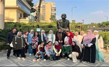 زيارة عدد من طلاب الفنون التطبيقية لمتحف أحمد شوقي