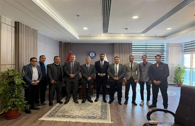 وفد من اتحاد بشبابها بالبحر الأحمر يلتقي رئيس جامعة الغردقة لبحث التعاون