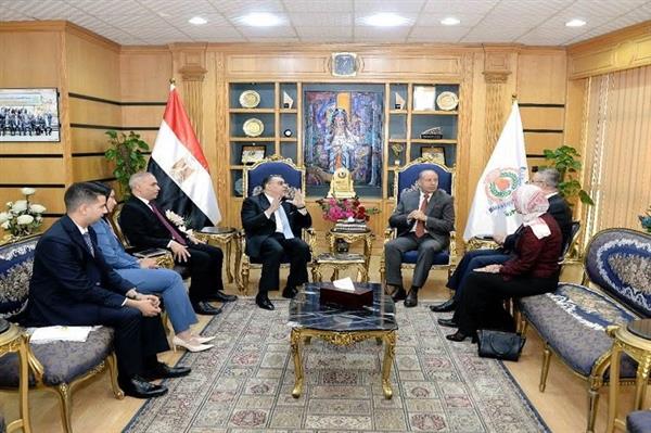 لقاء معهد الدراسات الدبلوماسية بطلاب جامعة المنصورة 