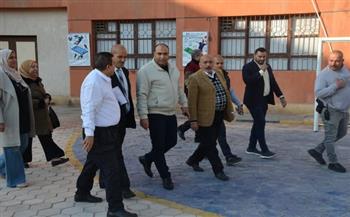 رئيس مياه الشرب بالجيزة يتفقد المدرسة الثانوية الفنية لمياه الشرب والصرف الصحي