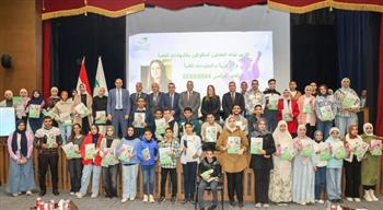 "رئيس البريد" تكرم أبناء العاملين المتفوقين دراسياً على مستوى الجمهورية