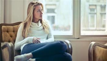 فوائد مدهشة للتحدث مع النفس.. اعرفي التفاصيل