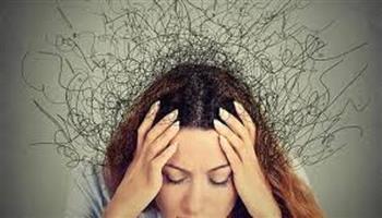 كيف يؤثر التفكير المفرط على عقل المرأة؟