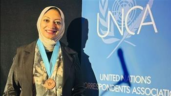 القومي للمرأة يهنئ الصحفية هدير الحضري لفوزها بجائزة رابطة مراسلي الأمم المتحدة 
