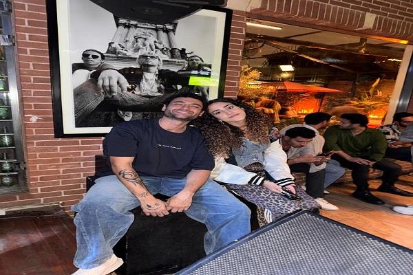 مصطفى شاكر يظهر ضيف شرف في «ميد تيرم» بدور مختلف 