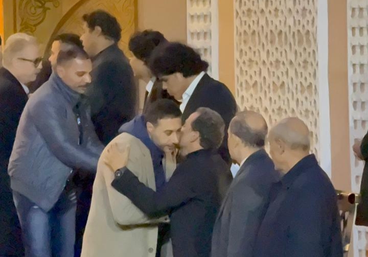 نجوم الفن يقدمون واجب العزاء في شقيقة الزعيم عادل إمام بمسجد الشرطة 