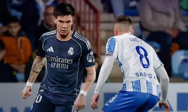 كأس إسبانيا.. ريال مدريد يتقدم على تالافيرا بثنائية في الشوط الأول