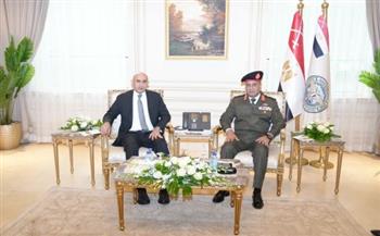 بمشاركة الوزير.. الأكاديمية العسكرية تحتفي بتخريج دورة لتأهيل الكوادر التعليمية