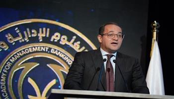 وزير المالية يؤكد دعم الكفاءات الشابة وبناء قيادات المستقبل