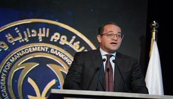 وزير المالية يؤكد دعم الكفاءات الشابة وبناء قيادات المستقبل  