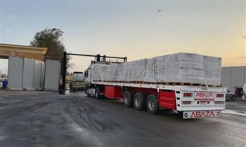 قافلة "زاد العزة" الـ96 تدخل إلى الفلسطينيين بقطاع غزة