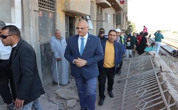محافظ القليوبية يتابع إصلاح واجهات المنازل المتضررة جراء حادث قطار طوخ