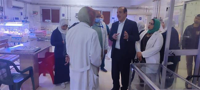 نائب وزير الصحة يتفقد منشآت طبية بالجيزة ويُشيد بأداء أطقم مستشفى البدرشين المركزي