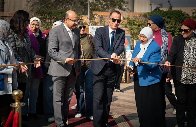 افتتاح معرض ملتقى الفنون والحرف اليدوية الأول بكلية التصميم والفنون الإبداعية بجامعة الأهرام الكندية