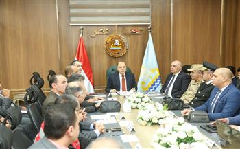 محافظ كفر الشيخ يترأس غرفة العمليات الرئيسية بمركز سيطرة الشبكة الوطنية للطوارئ والسلامة