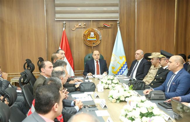 محافظ كفر الشيخ يترأس غرفة العمليات الرئيسية بمركز سيطرة الشبكة الوطنية للطوارئ والسلامة