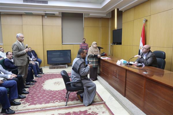 تكليفات وتوجيهات وقرارات لمحافظ بني سويف في اللقاء الأسبوعي مع المواطنين 