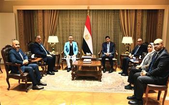 وزير الرياضة يلتقي البطل البارالمبي شريف عثمان ويوجه بتذليل العقبات 