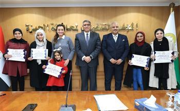 محافظ الجيزة يهنئ الفائزين بالمراكز الأولى في مسابقتي «موهبتي» و«كنوز مصرية»