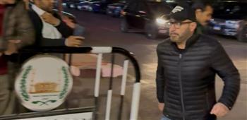 أحمد السقا أبرز الحاضرين في عزاء شقيقة عادل إمام 