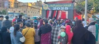 توافد المواطنين للإدلاء بأصواتهم في جولة الإعادة بانتخابات مجلس النواب 2025 بالخصوص 